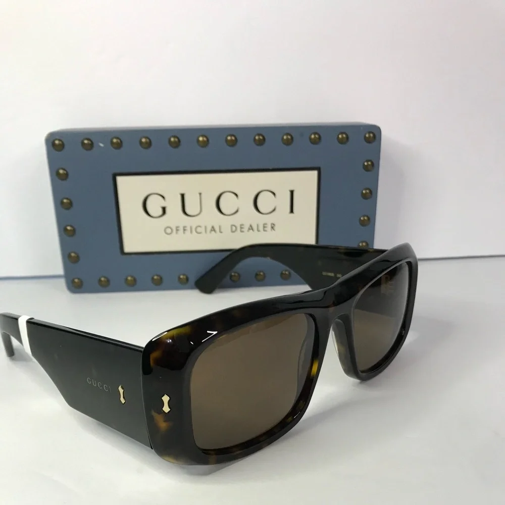 New - Guc­ci GG1080S Sun­glass­es worn by Paige DeS­or­bo as seen in Sum­mer H… - Picture 2 of 11